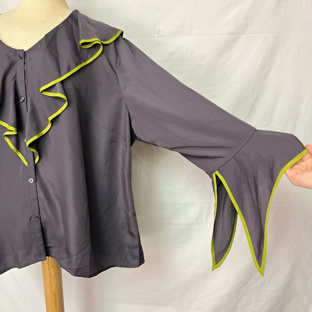 Twisted Gray Button-Front Ruffle Top with Lime Trim - Picture 4 of 7